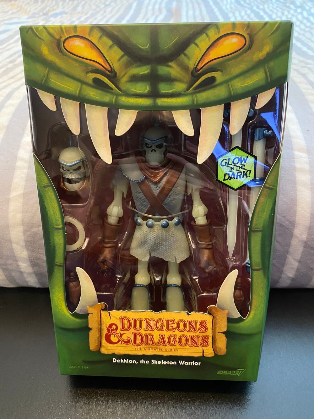Super7:  Dungeons & Dragons - Dekkion Skeleton Warrior (Glow)